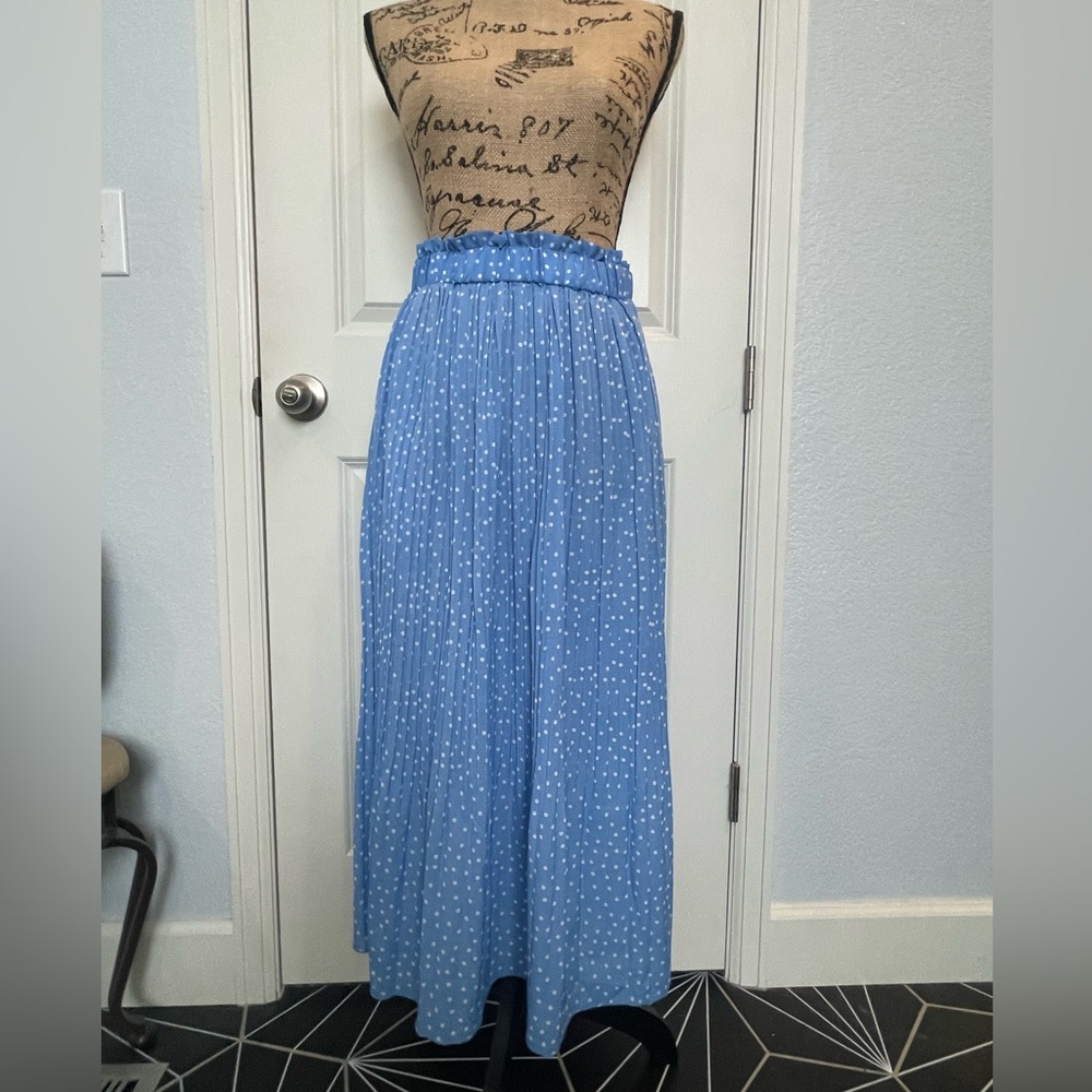 Beautiful boutique maxi skirt by EXLURA, Size Medium